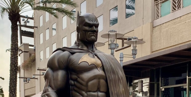 Batman-in-Bronze-banner